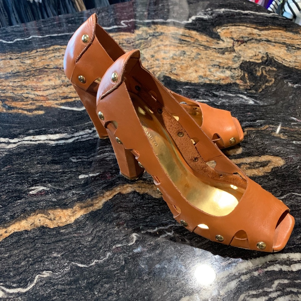 Vince Camuto Heel